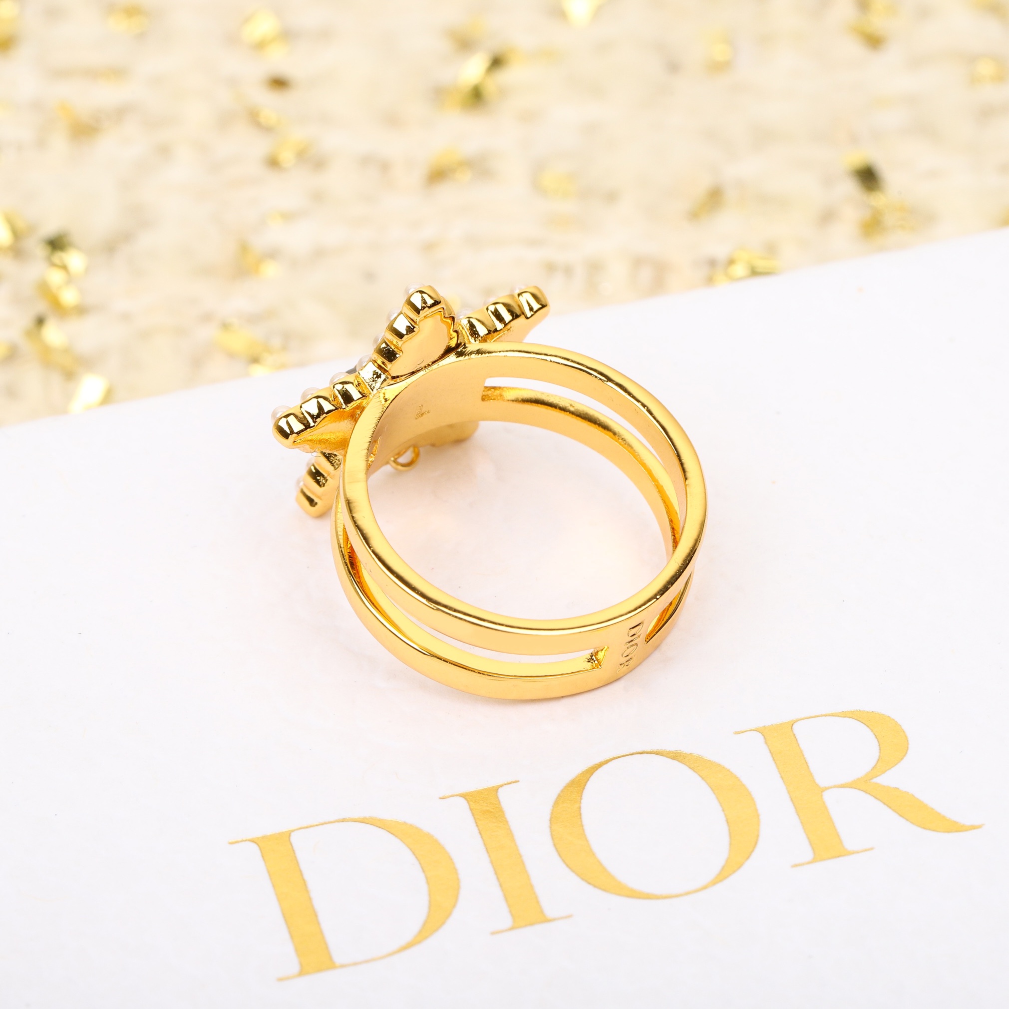 Dior black five-pointed star ring