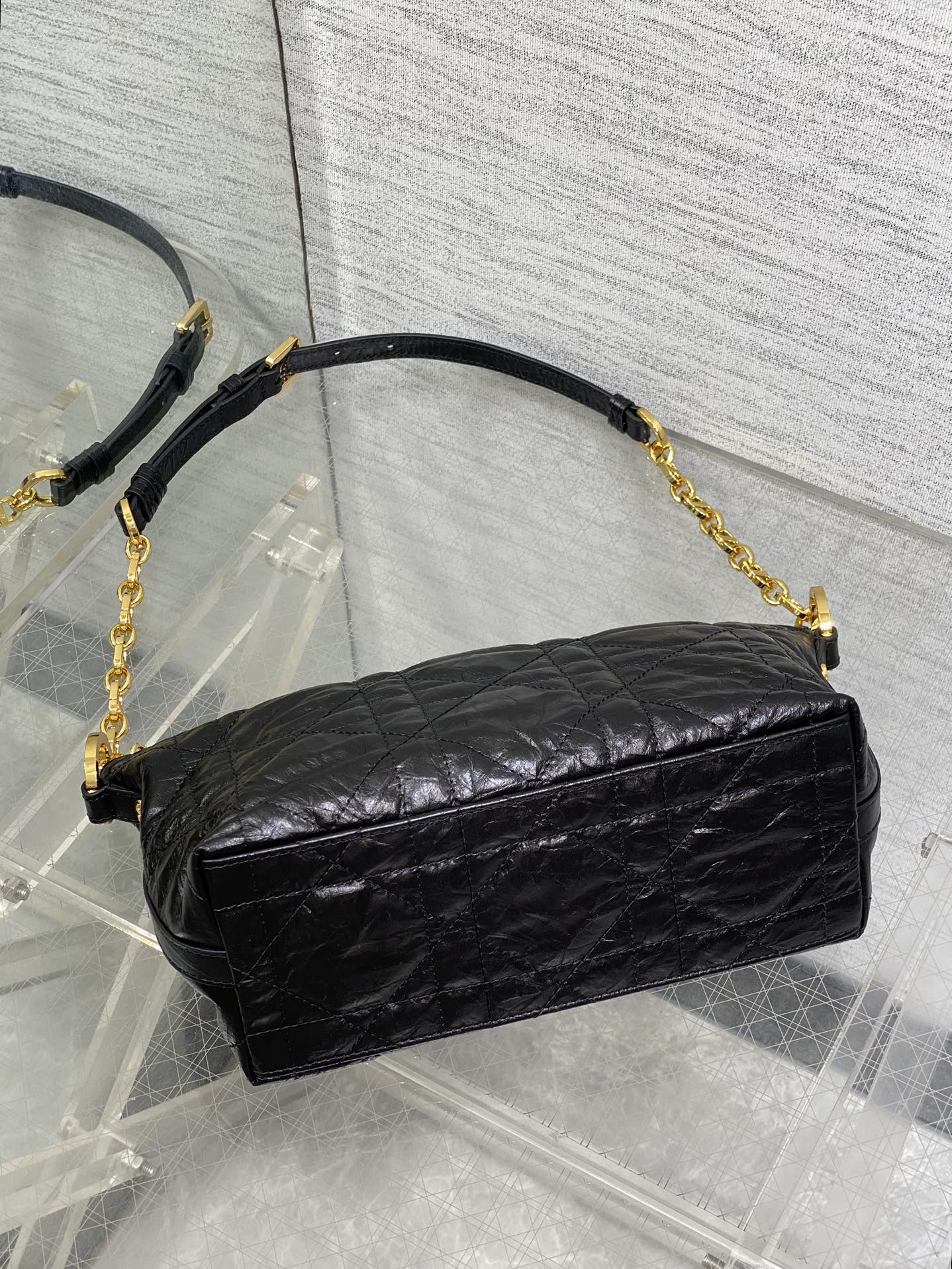 Dior Hobo star chain bag