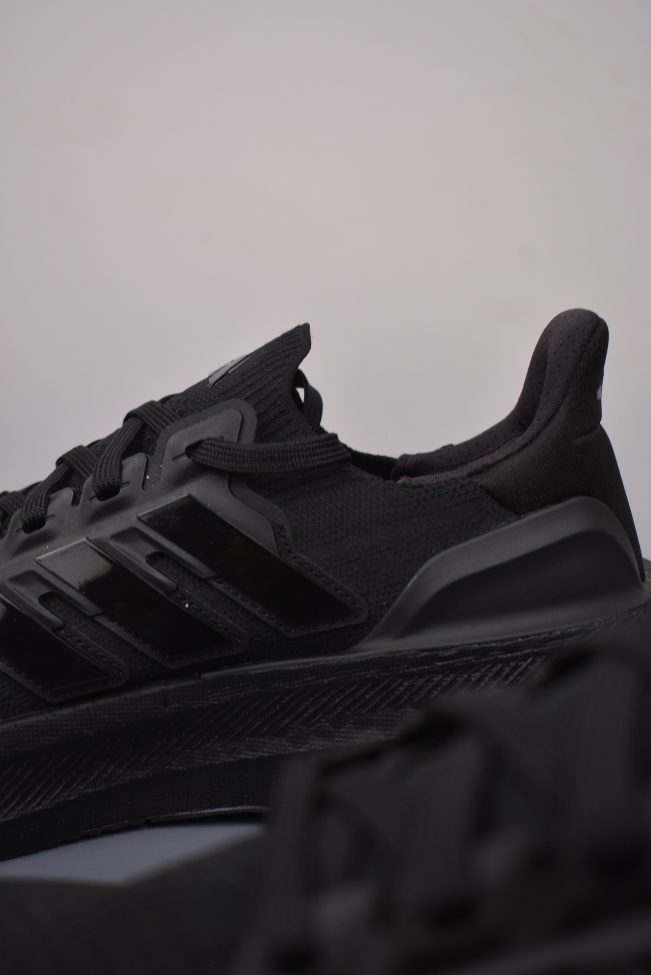 Adidas Ultra Boost 5X Triple Black 2025 ID8812