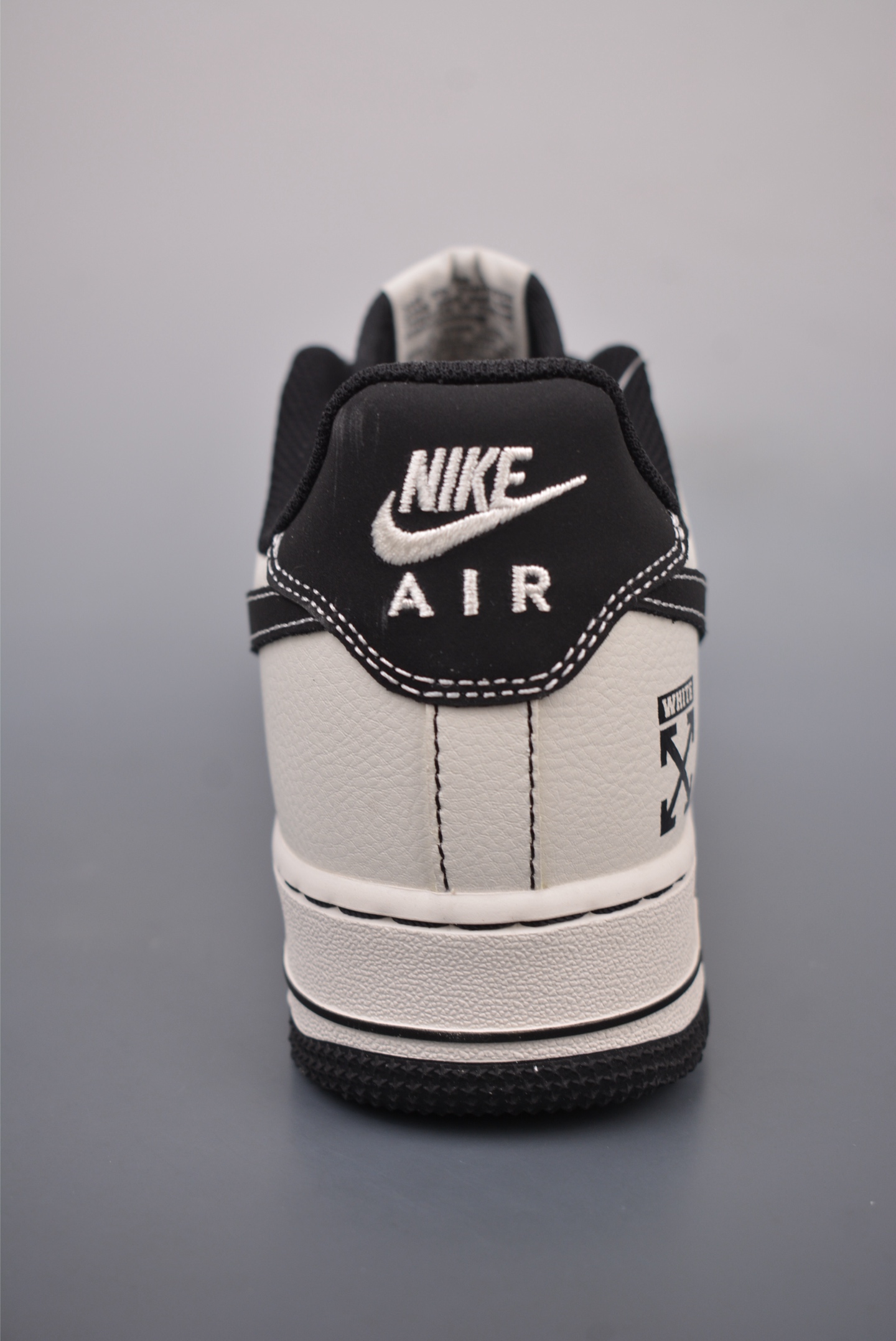 OFF WHITE x Nike Air Force 1’07 Low Leather Black and White KY8899-109