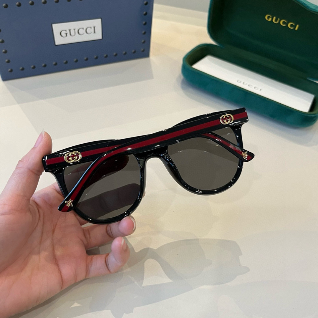 Gucci Round Frame Sunglasses