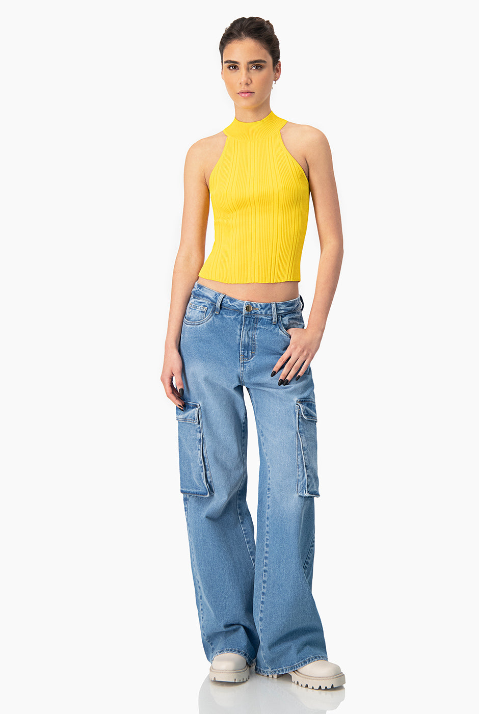 Jeans cargo con bolsillos de cartera