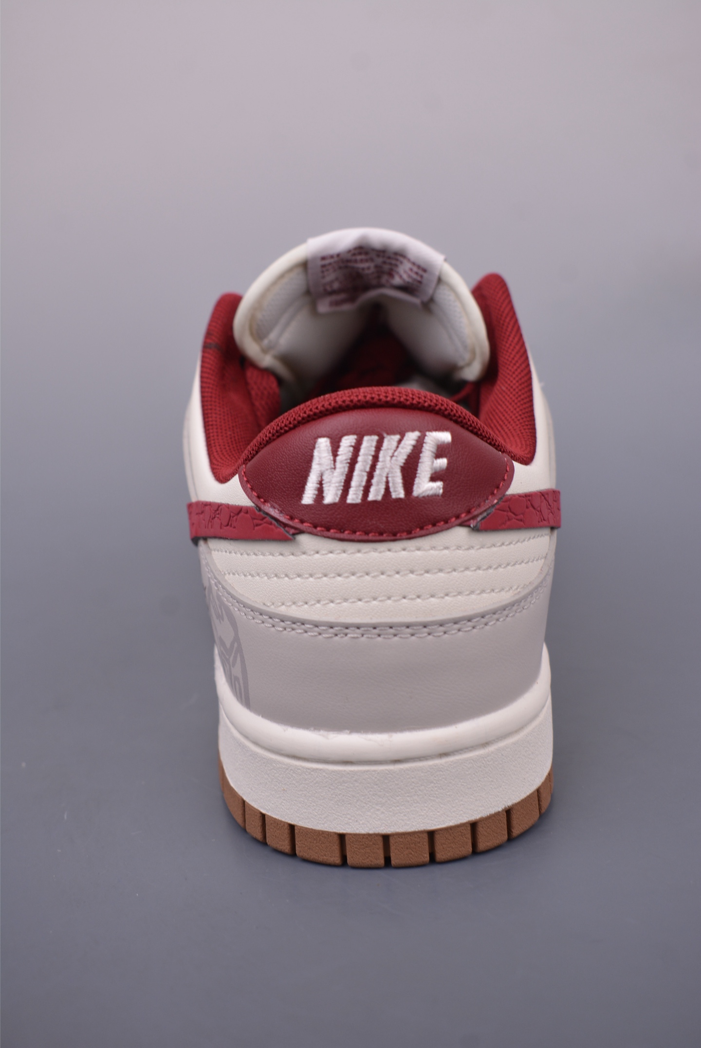 NIKE SB Dunk Low sneakers Year of the Snake Limited Edition Gray Burgundy FB7160-161