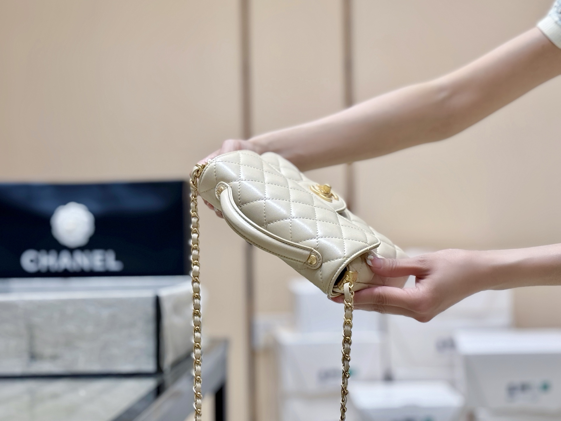 Chanel 25P Spring/Summer Preview Series Kelly Handle Bag AS5355 00118