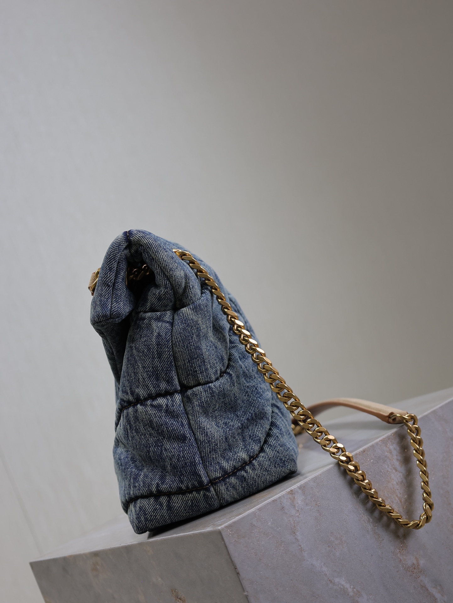 Yves Saint Laurent Loulou ffer denim bag 577475