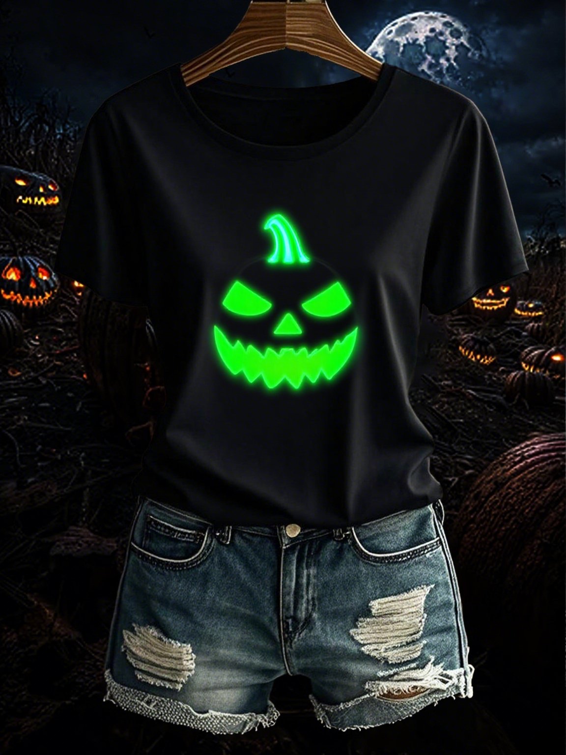 🔥Buy 3 Get 10% Off🔥Women's Halloween Evil Pumpkin Luminous Material Printed Casual T-shirt