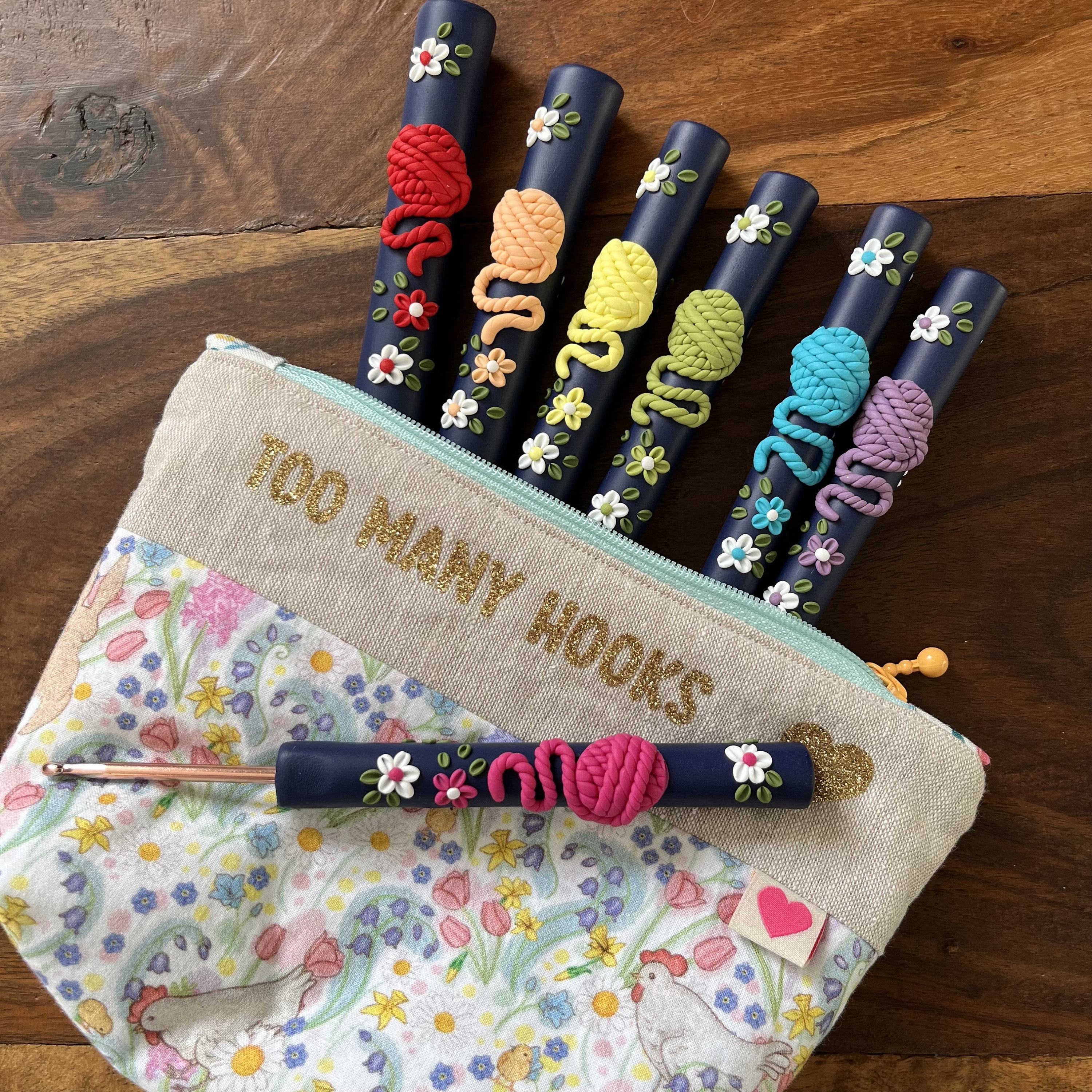 Set of 7 Rainbow yarn ball crochet hook