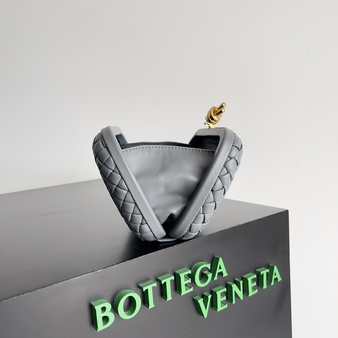 Bottega Veneta 24 Spring Fashion Braided Evening Bag 717622