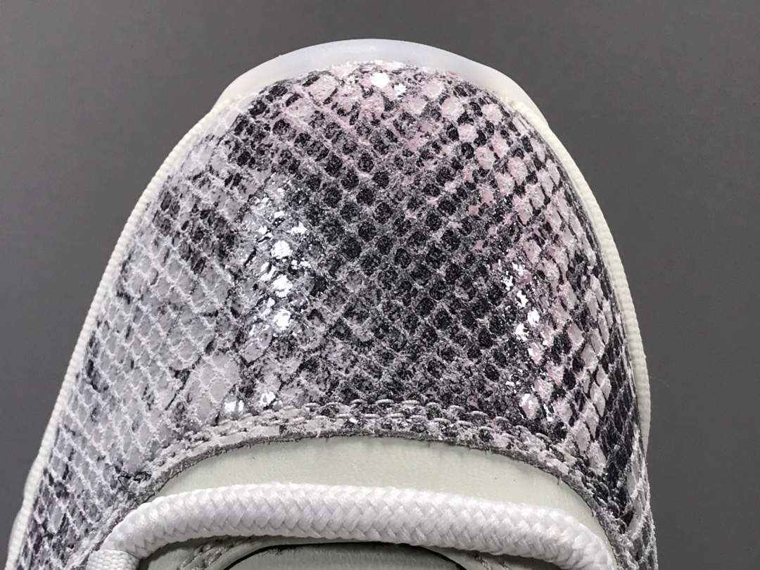 Nike Air Jordan 11 Retro Low