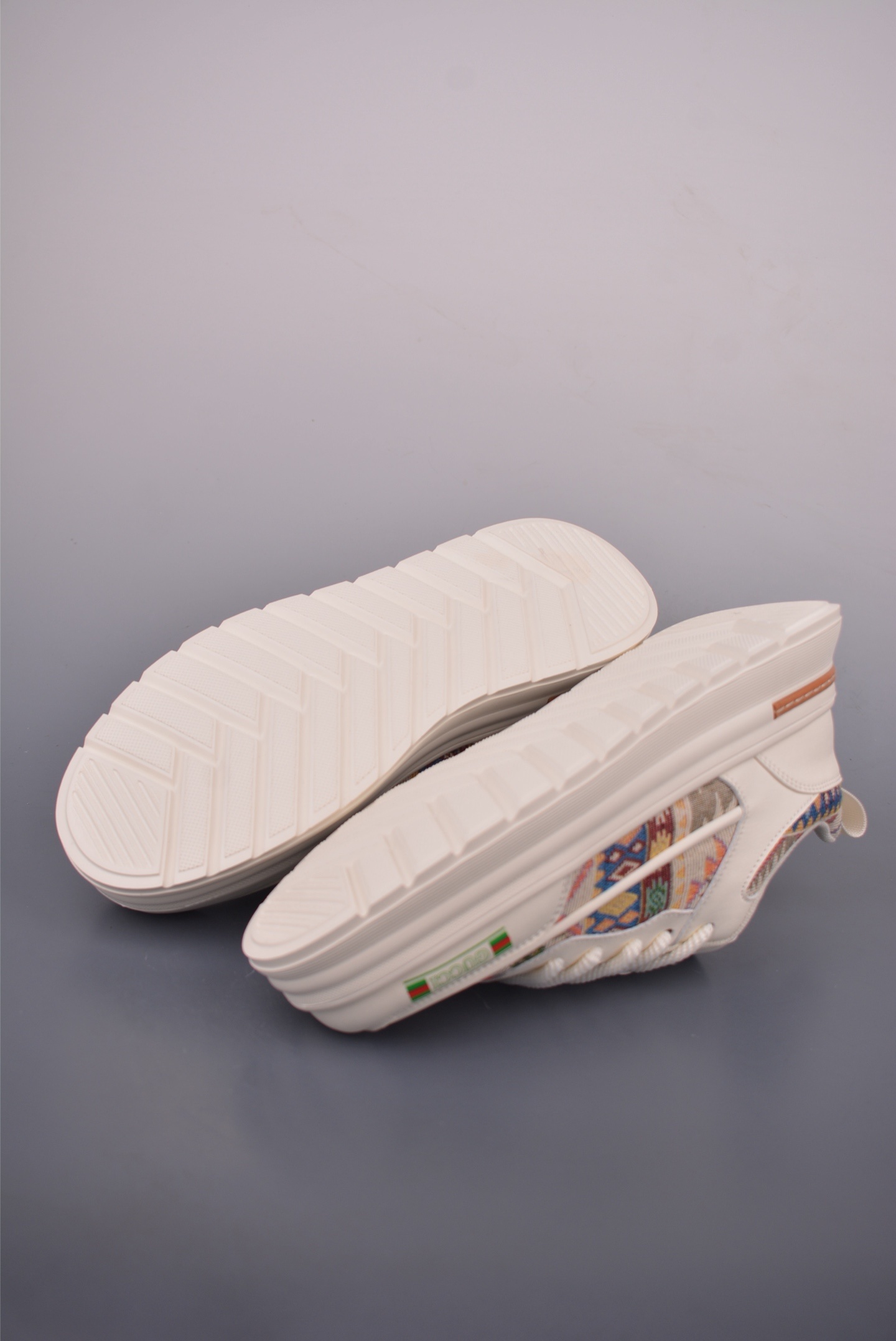 Gucci Thick-soled Casual Sports Sneakers 8899883213