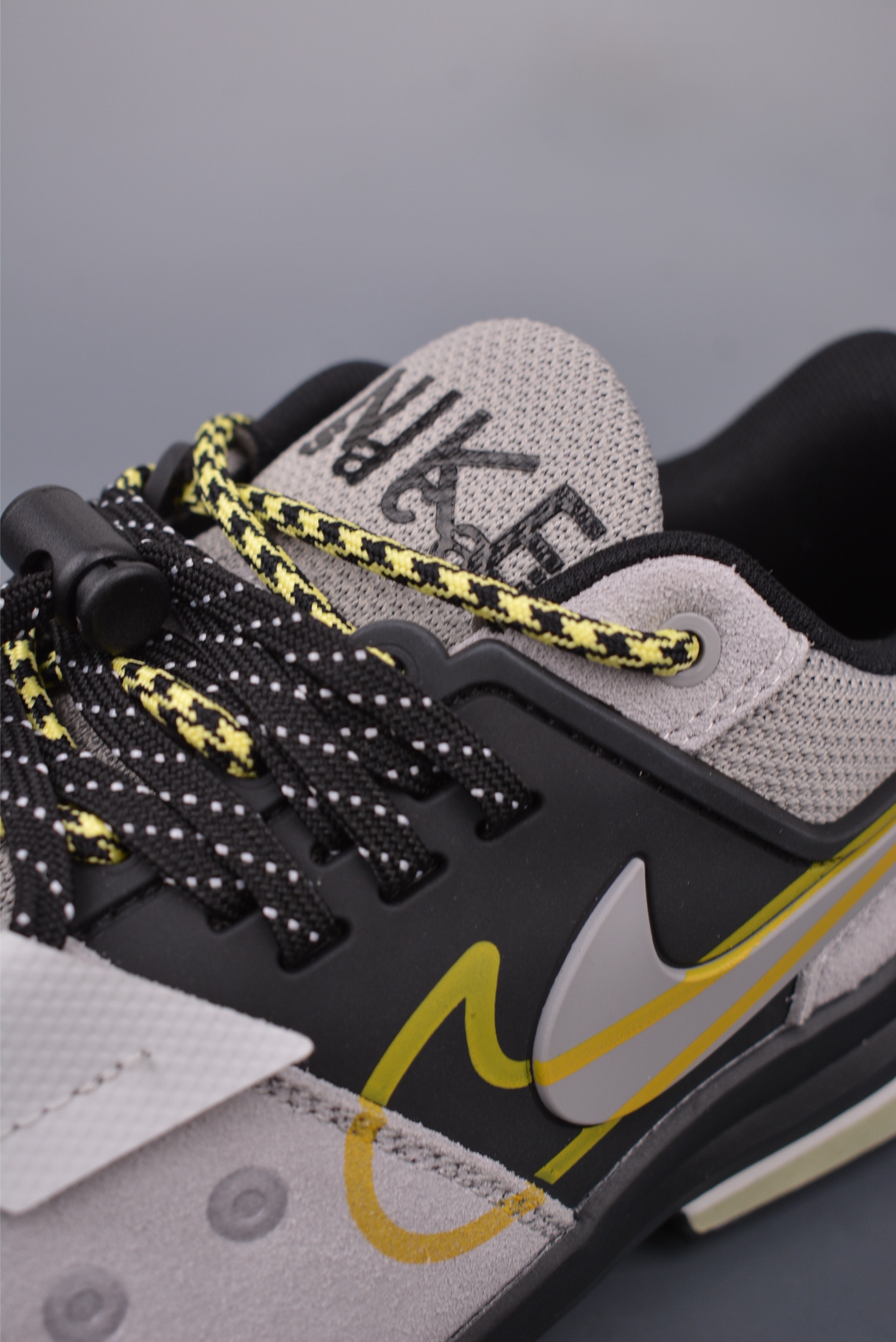 Sacai x NIKE Zegama Dome SP running shoes grey, black and yellow double hook HQ8618-003