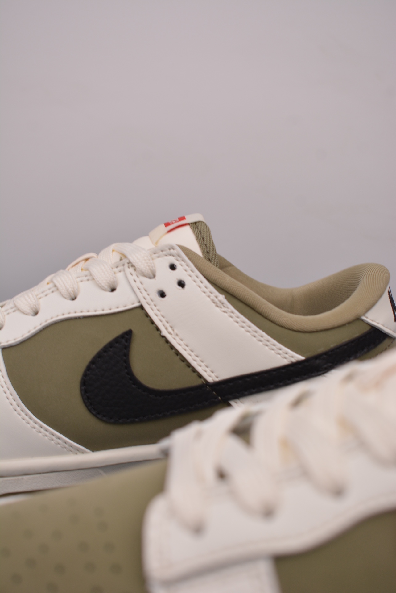 Supreme x Nike By You SB Dunk Low Retro SP white and green CH8311-231