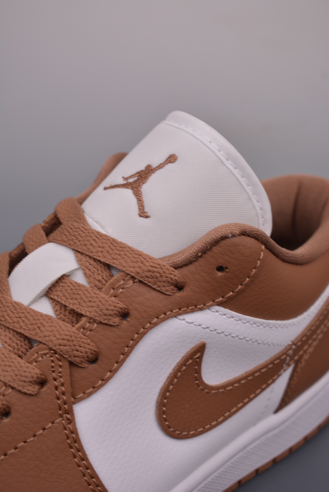 Air Jordan 1 Low GS Archaeo Brown brown and white DC0774-202