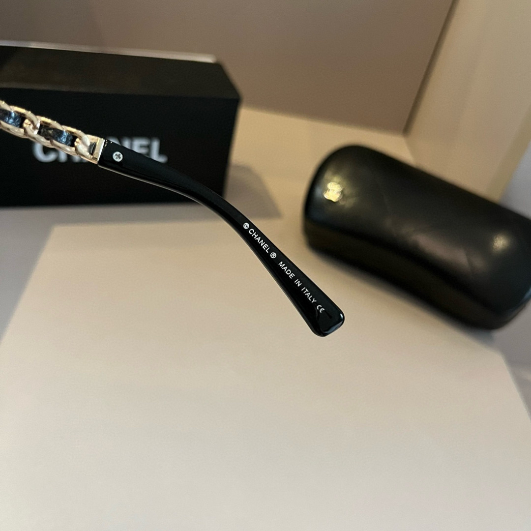 Chanel round frame sunglasses