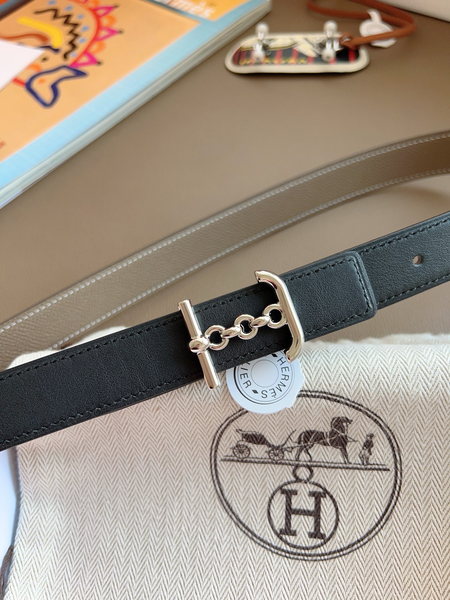 Hermès 2025 New Women's Double-Sided Belt 2.4cm Width