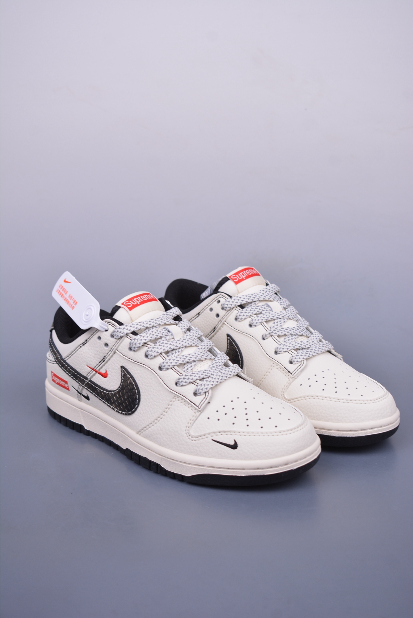 Supreme x Nike SB Dunk Low sneakers Coffee White XF8698-078