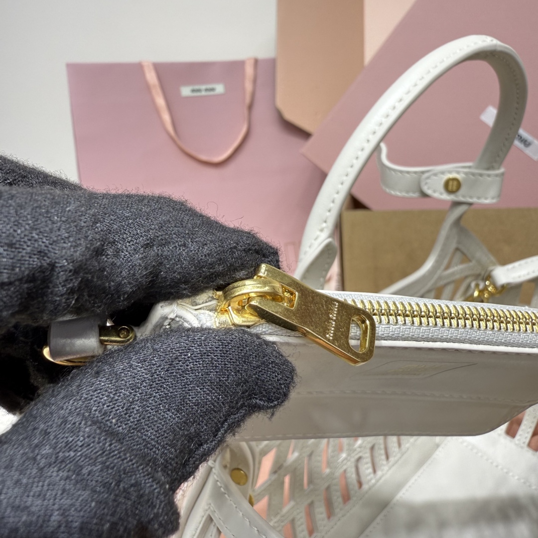 Miu Miu Naa leather bag 5BA294