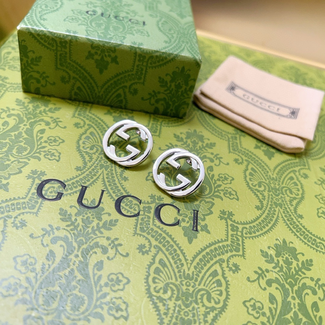 GUCCi GG earrings