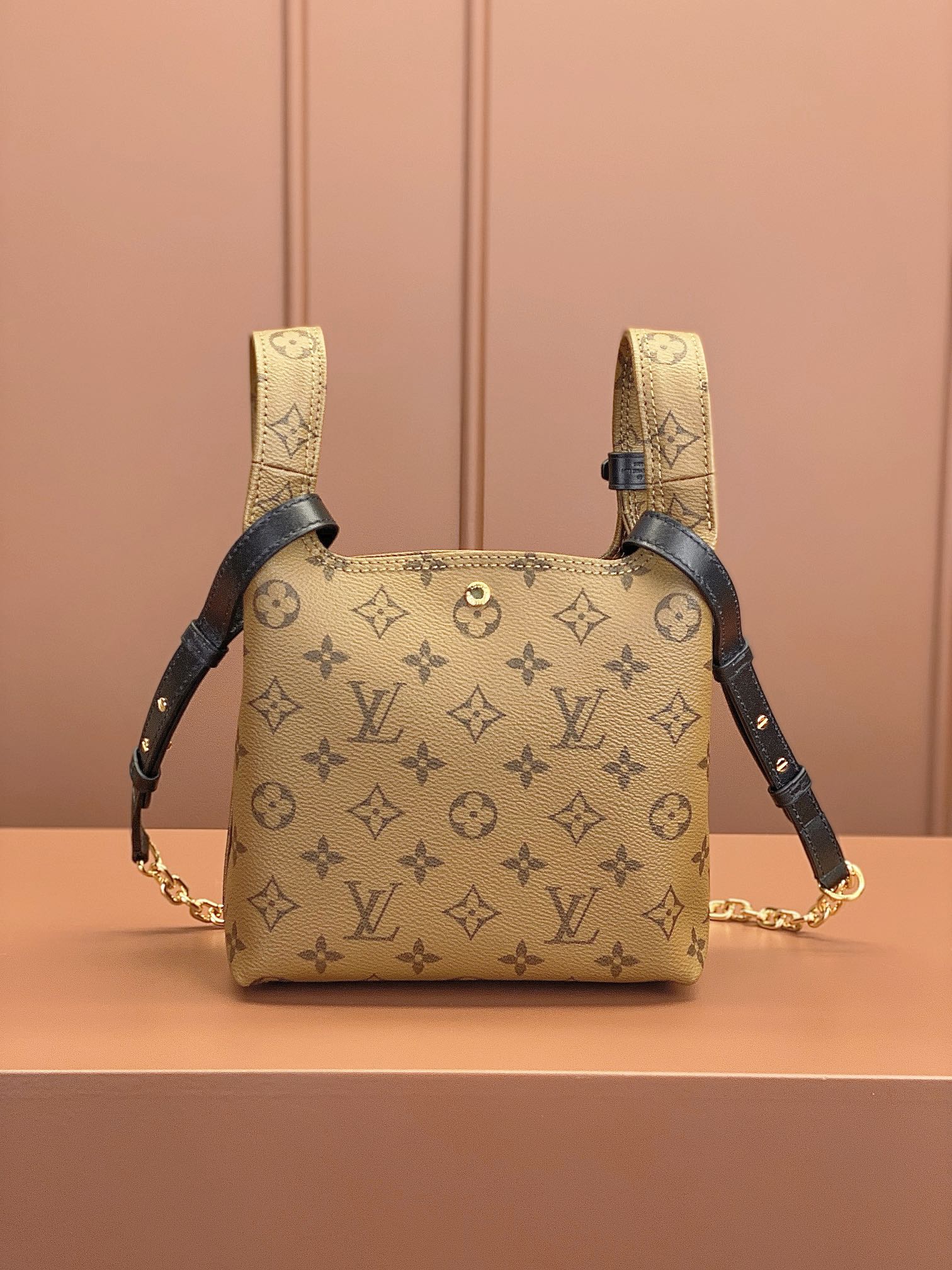 Louis Vuitton ATLANTIS BB Handbag M46816