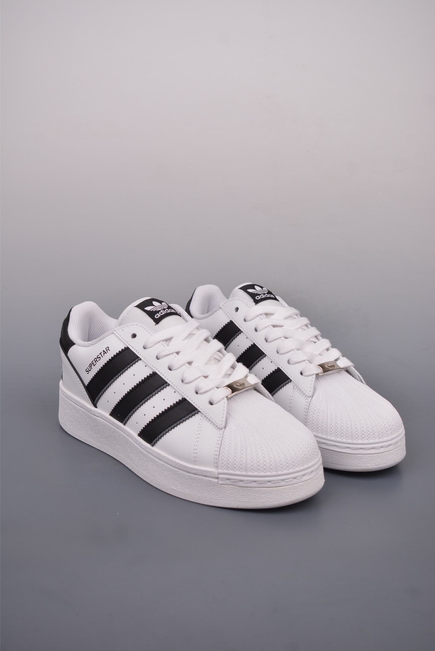 Adidas Originals SUPERSTAR XLG W White Black  IE0011
