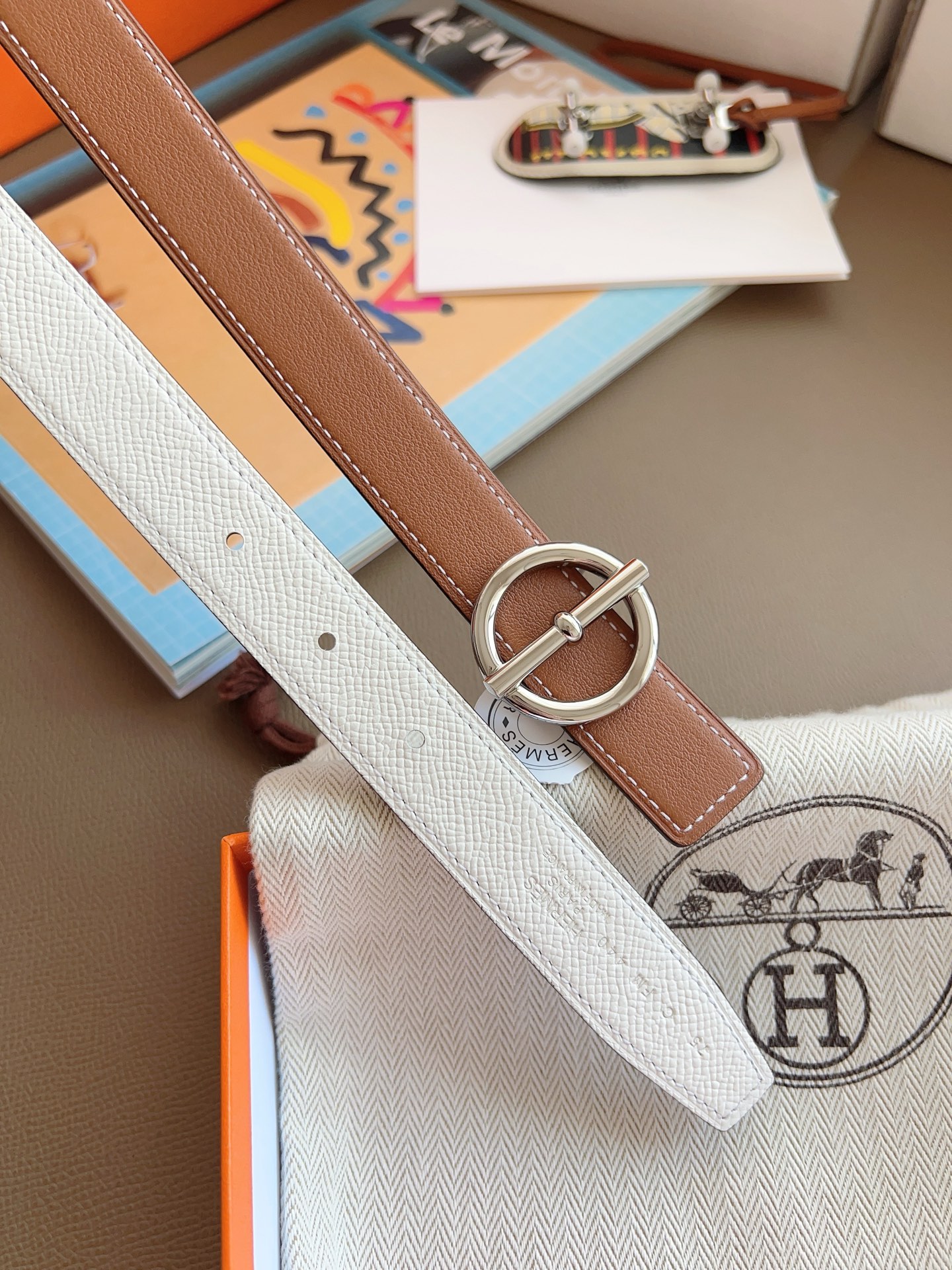 Hermès 2025 New Women's Double-Sided Belt 2.4cm Width