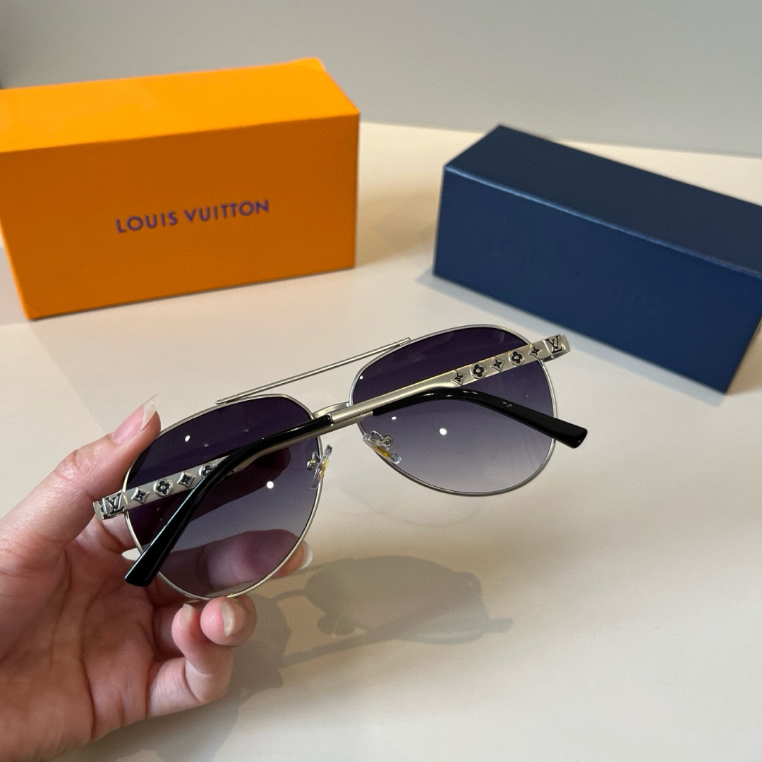Louis Vuitton Round Frame Sunglasses
