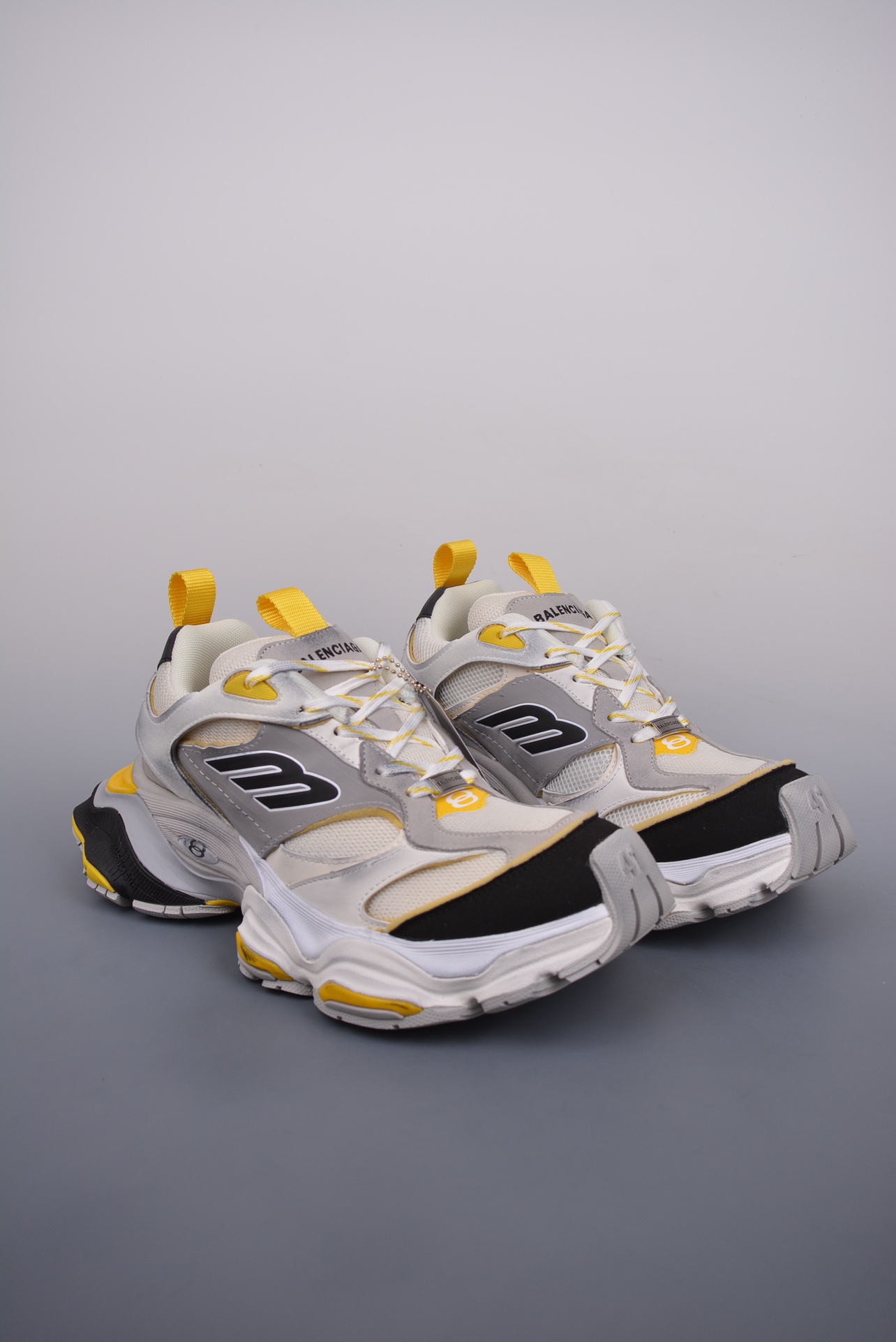 BALENCIAGA Cargo Sneaker 5XL gray and yellow distressed