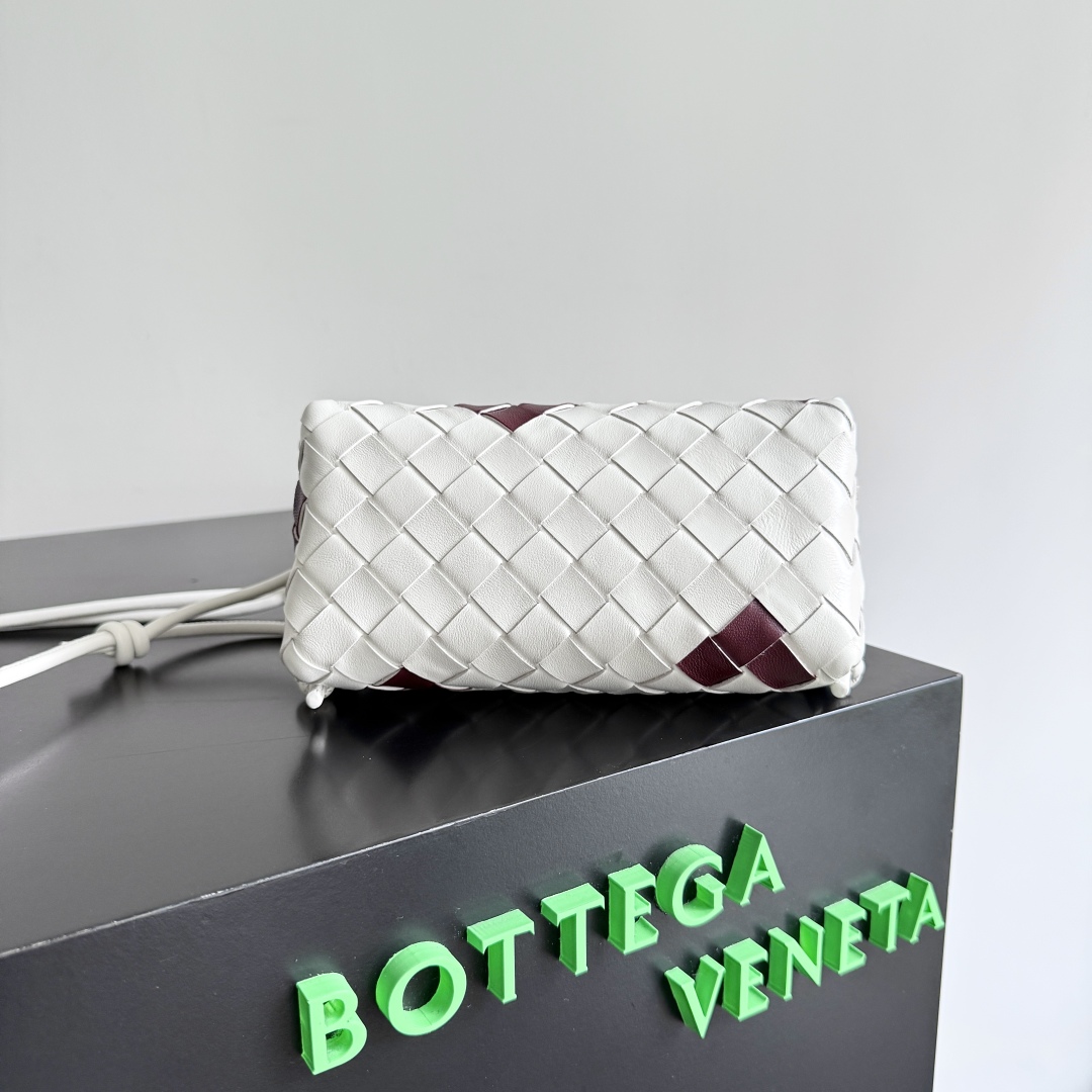 Bottega Veneta Concert Pouch Mini Bag 794258