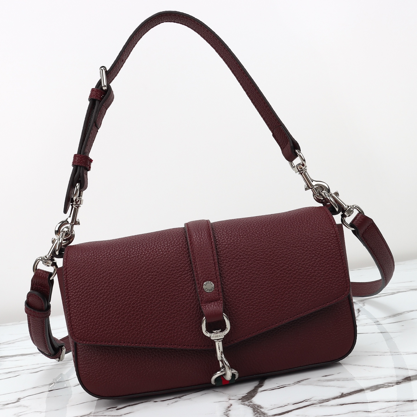 Gucci small crossbody bag with hook closure‎ 821623 AAESU 1069