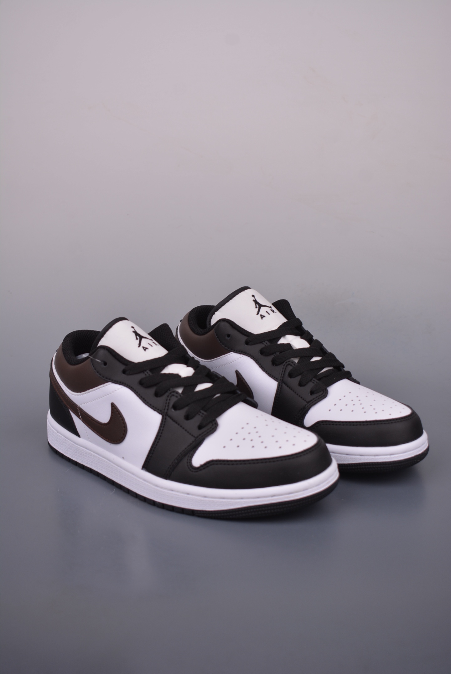 Nike Air Jordan 1 Low 