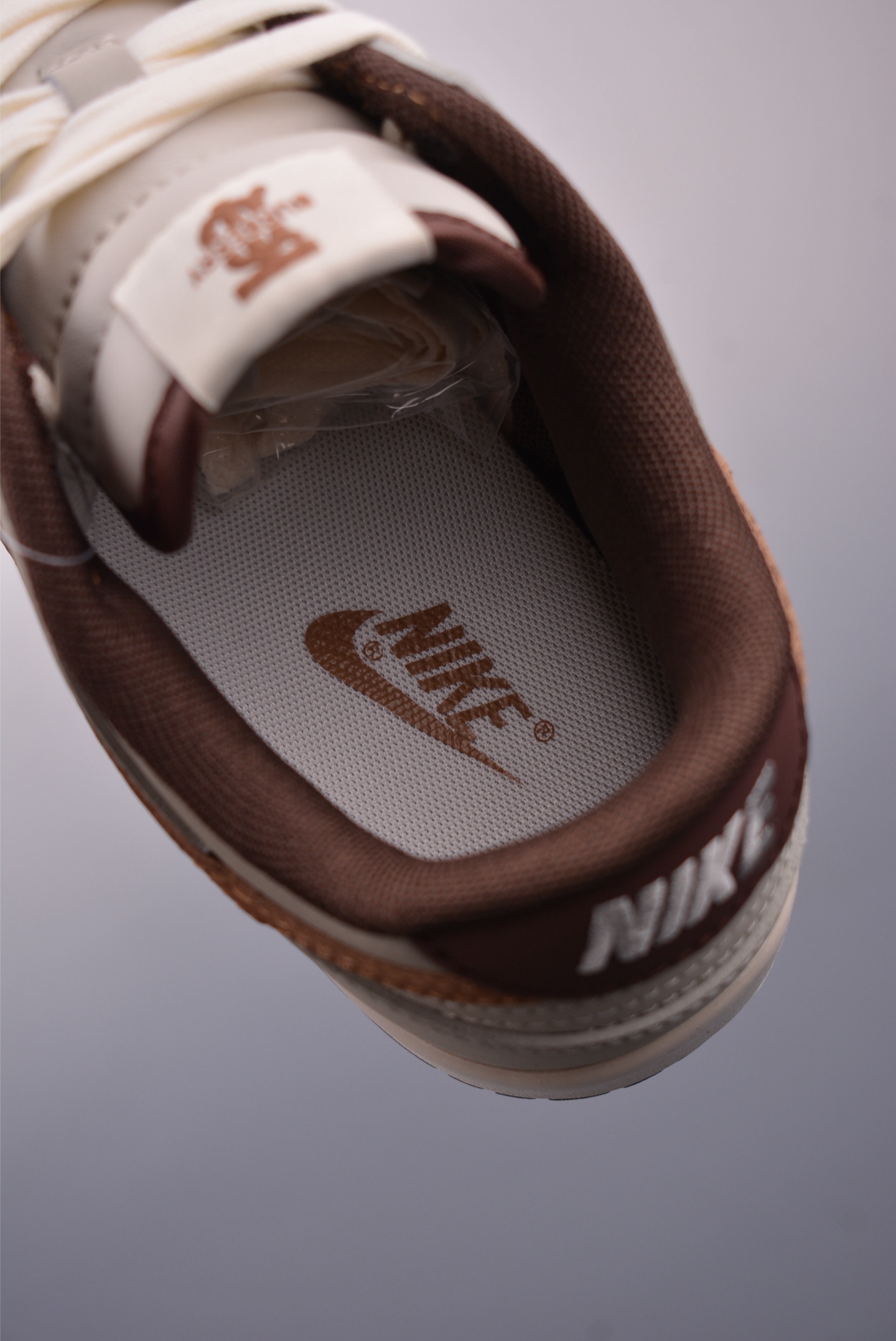BURBERRY x Nike SB Dunk Low 