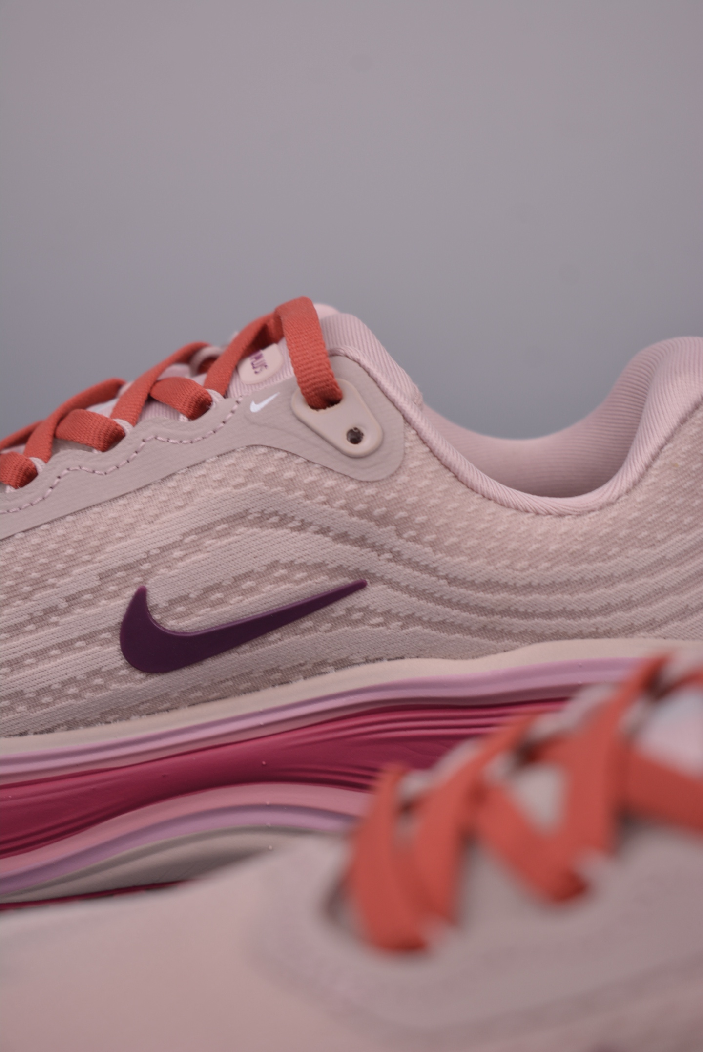 Nike Air Zoom Vomero PLUS 