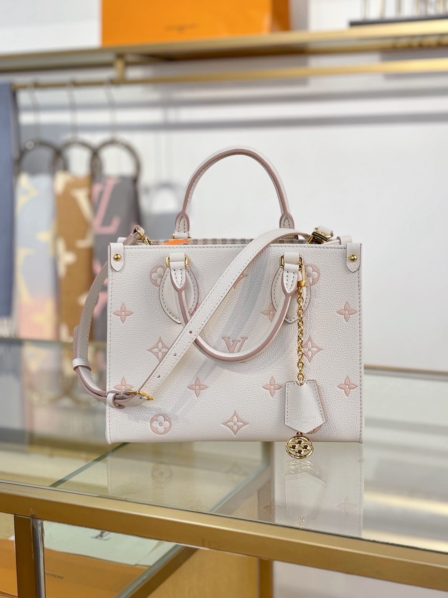 Louis Vuitton ONTHEGO Small Handbag M14403