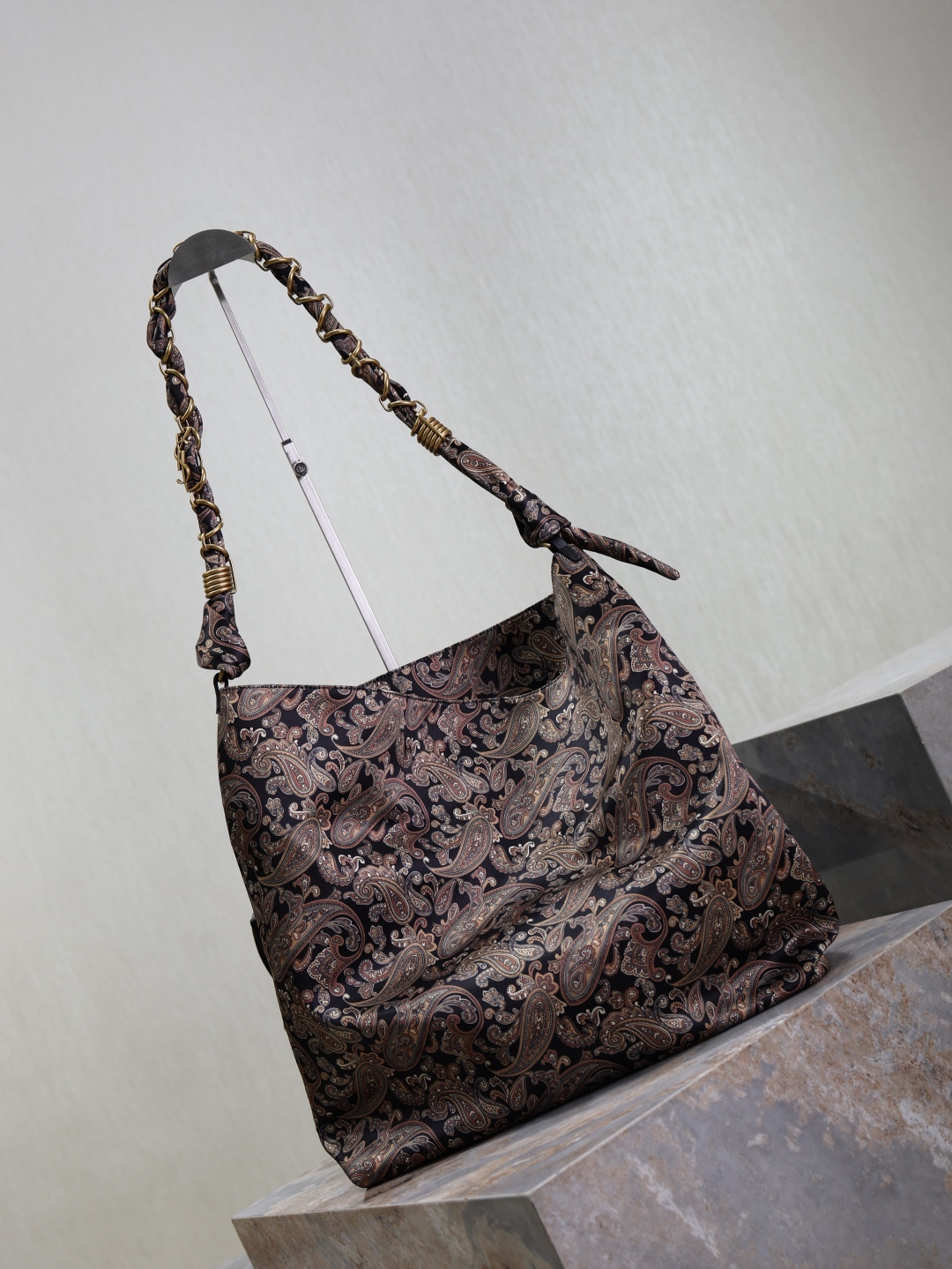Yves Saint Laurent AMALIA·Jacquard Handbag 834750