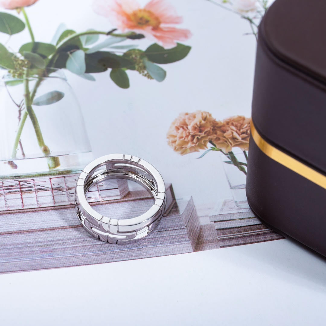 Bulgari hollow ring
