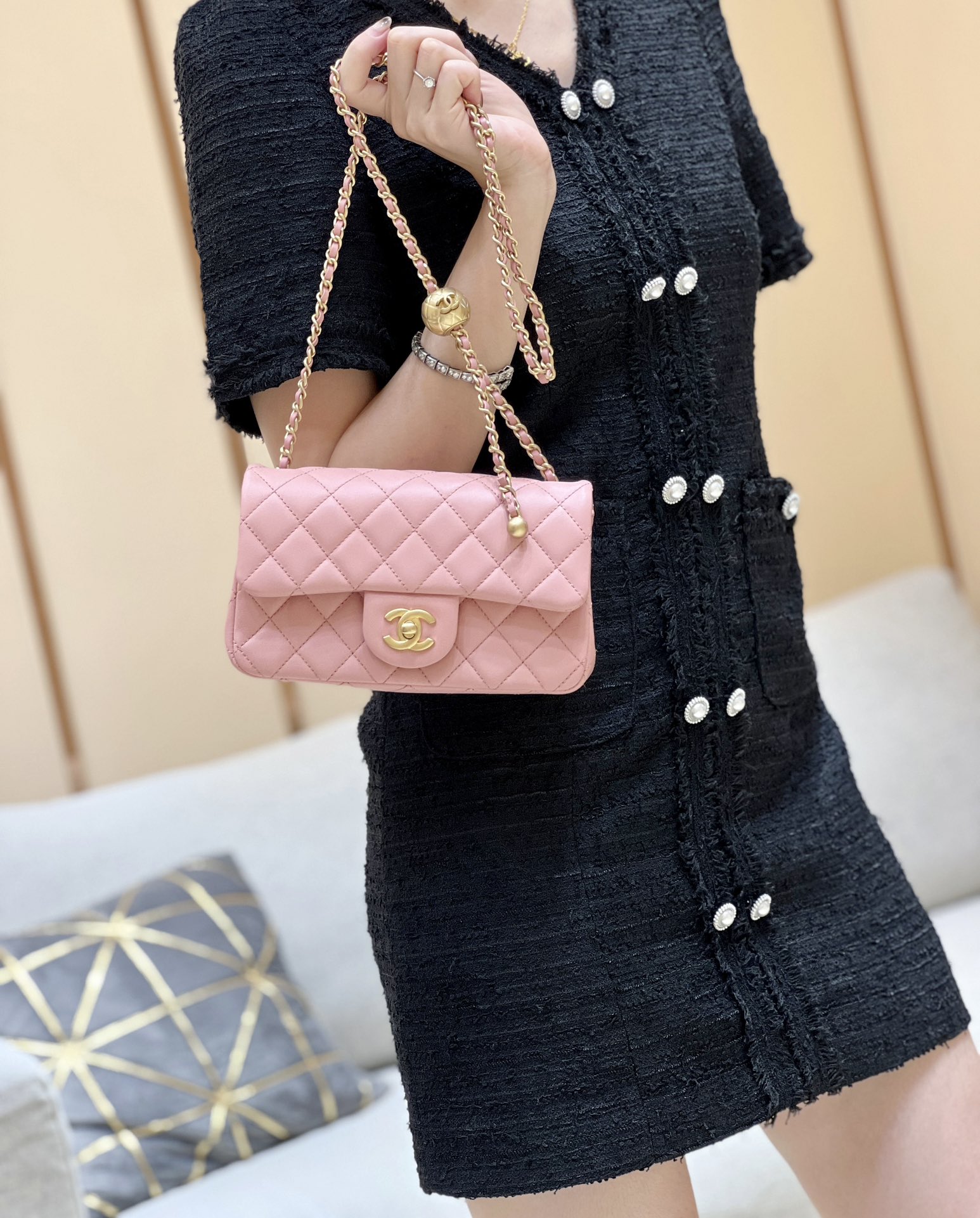 Chanel 23K cf mini chain bag AS1787