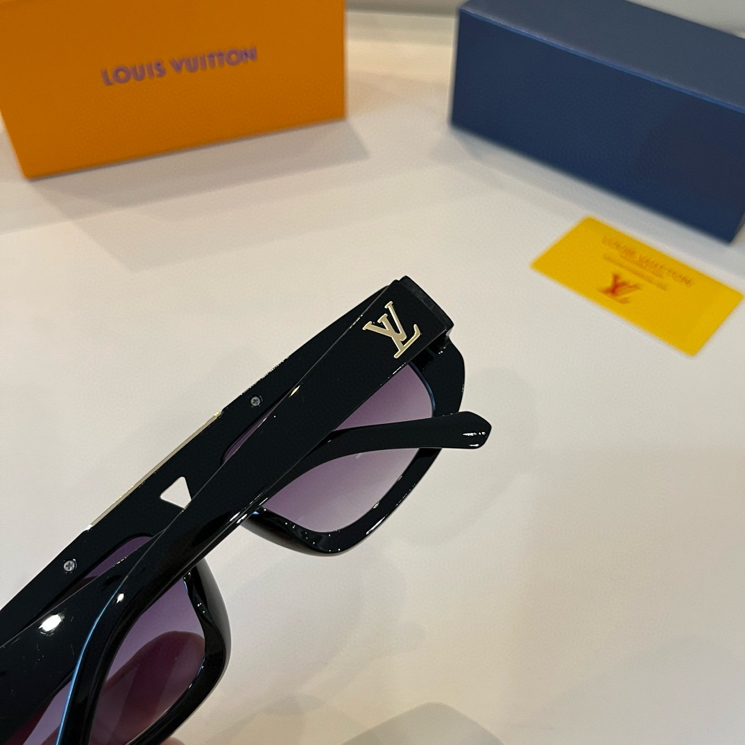 Louis Vuitton Round Frame Sunglasses