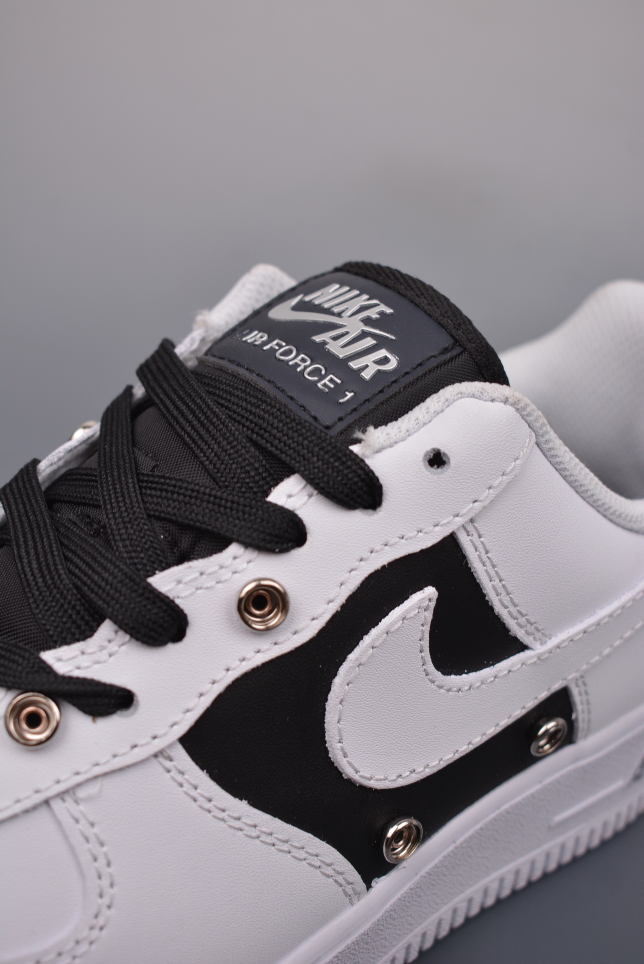 Nike Air Force 1 Low Silver Chain White Black DA8571-100