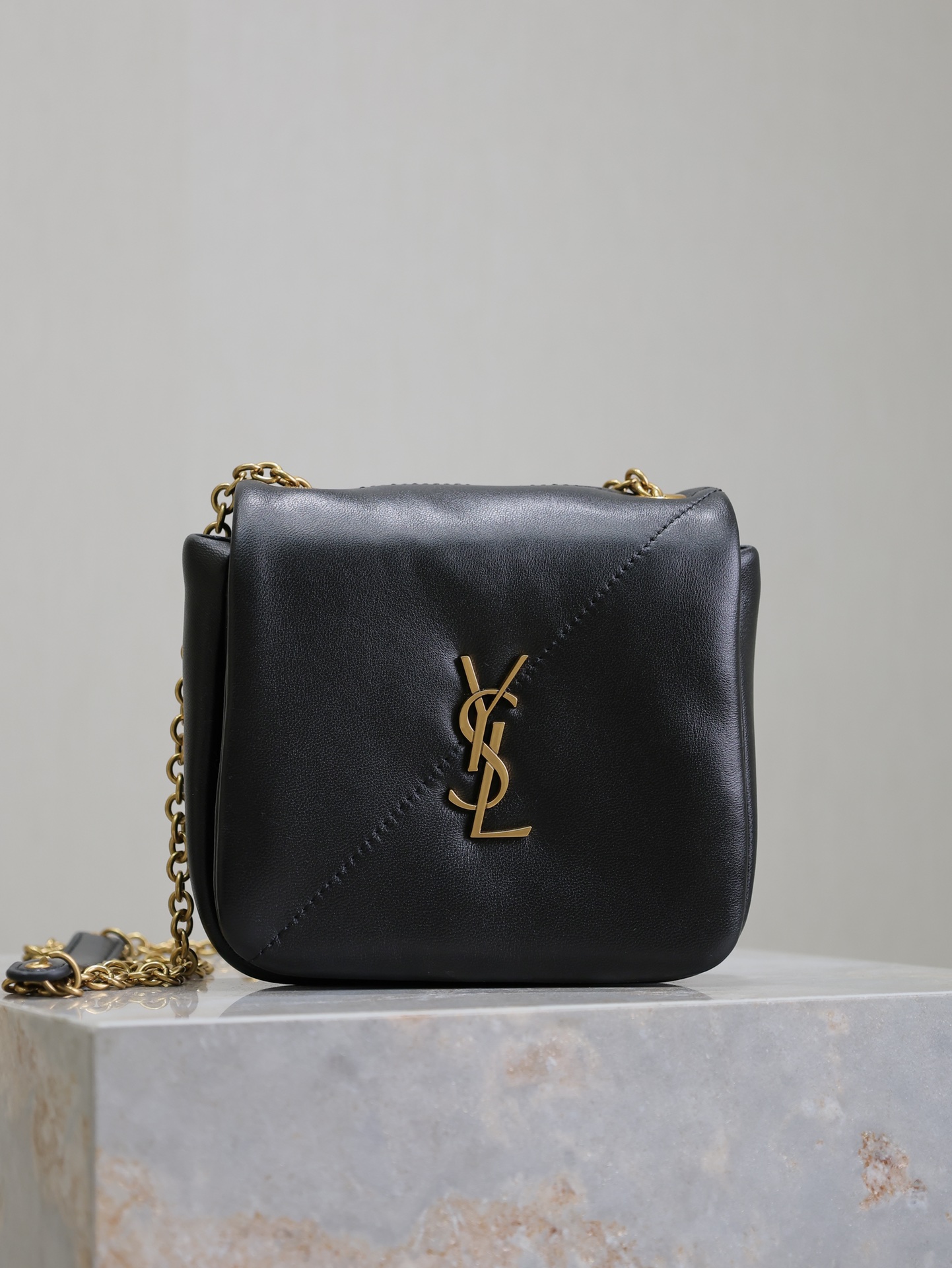 Yves Saint Laurent Jamie 4.3 mini chain bag 766756