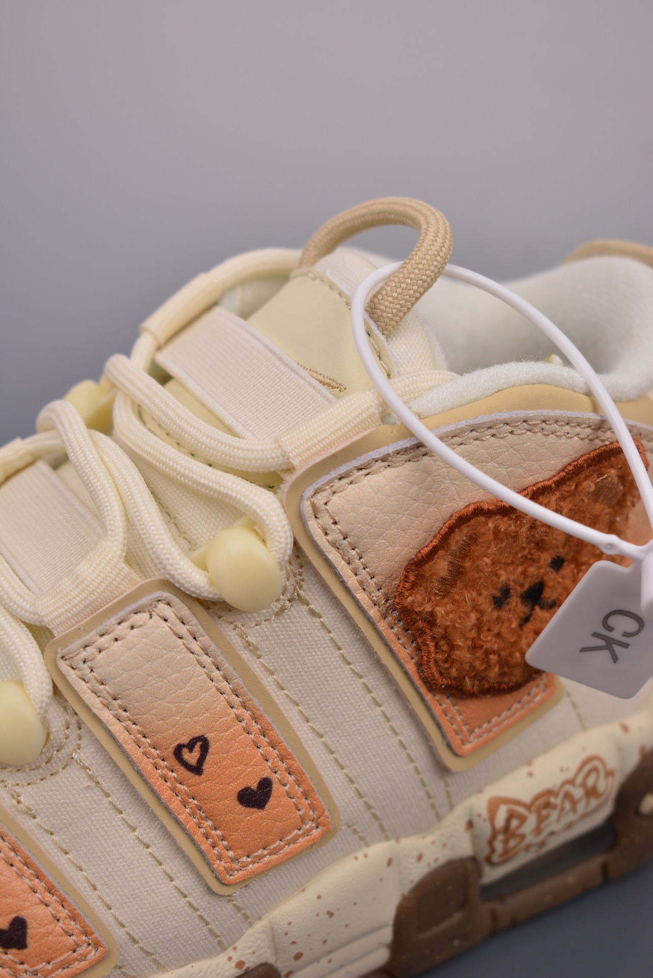 Nike Air More Uptempo GS Cacao Bear DX1939-100