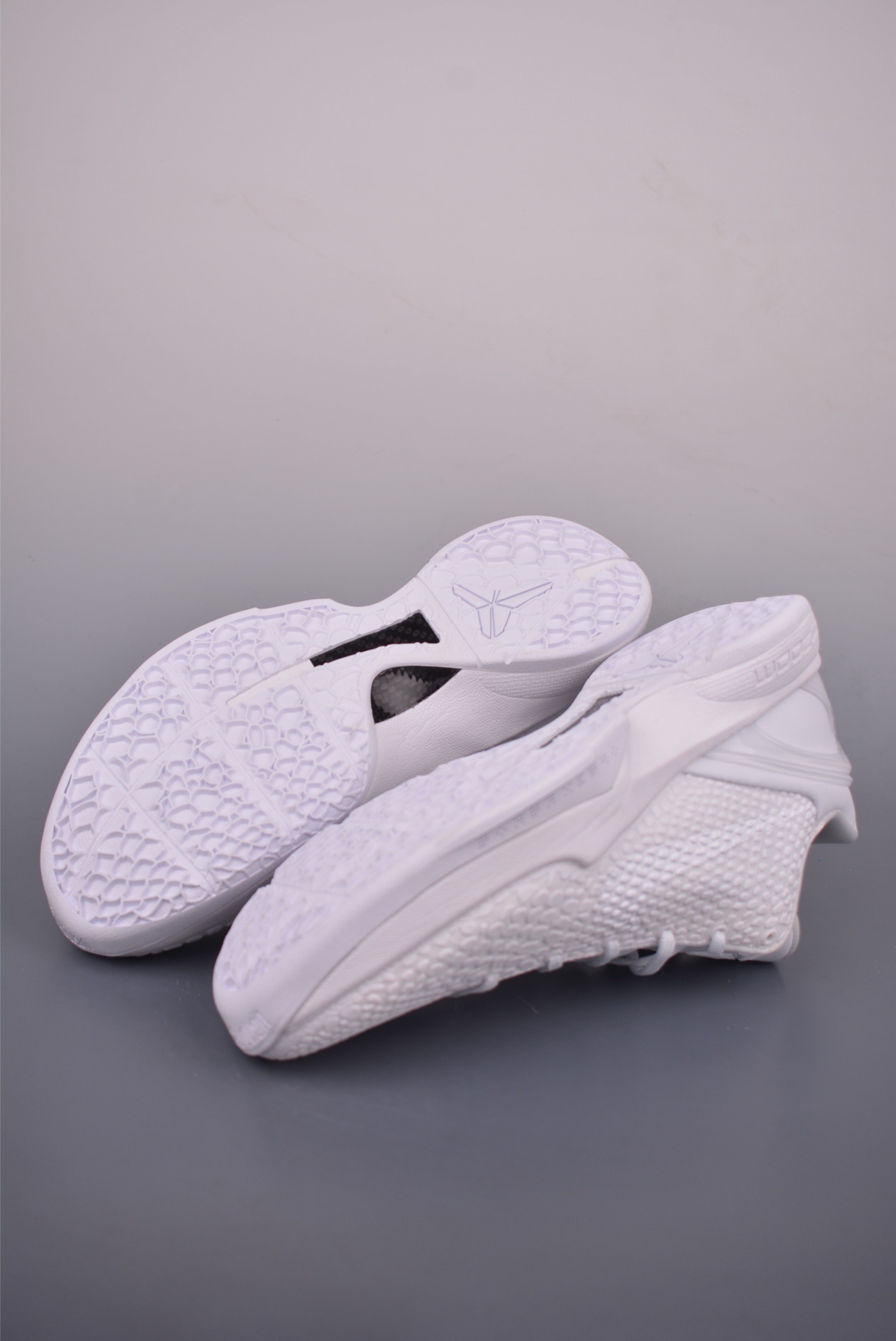 Nike Kobe VI Protro “Halo Pack” DO5079-021
