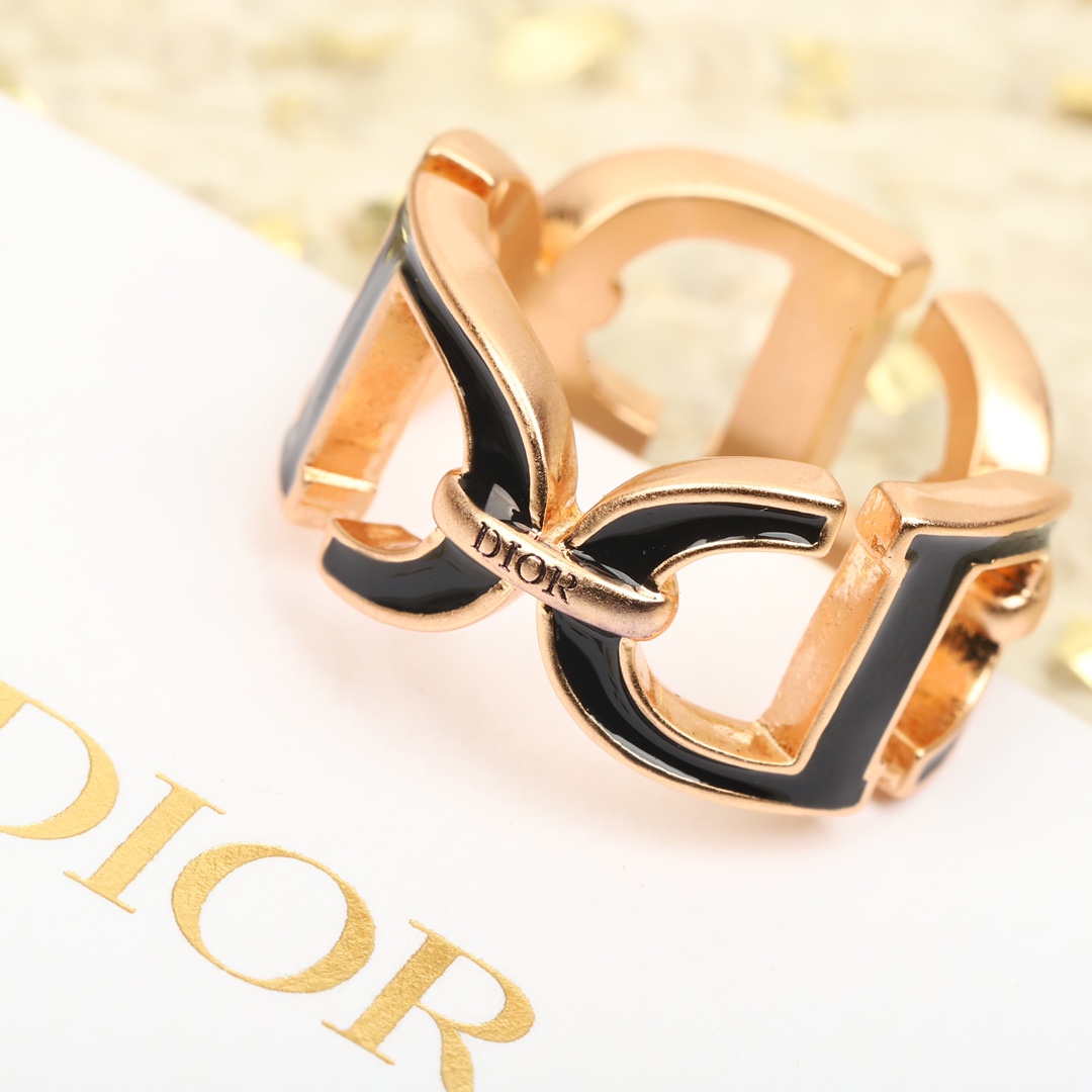 Dior black letter ring