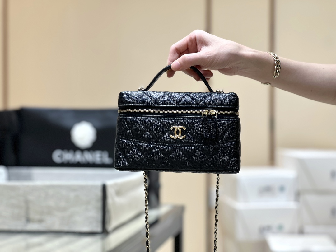Chanel 25C Early Spring Series Handle Box Bag AP4407
