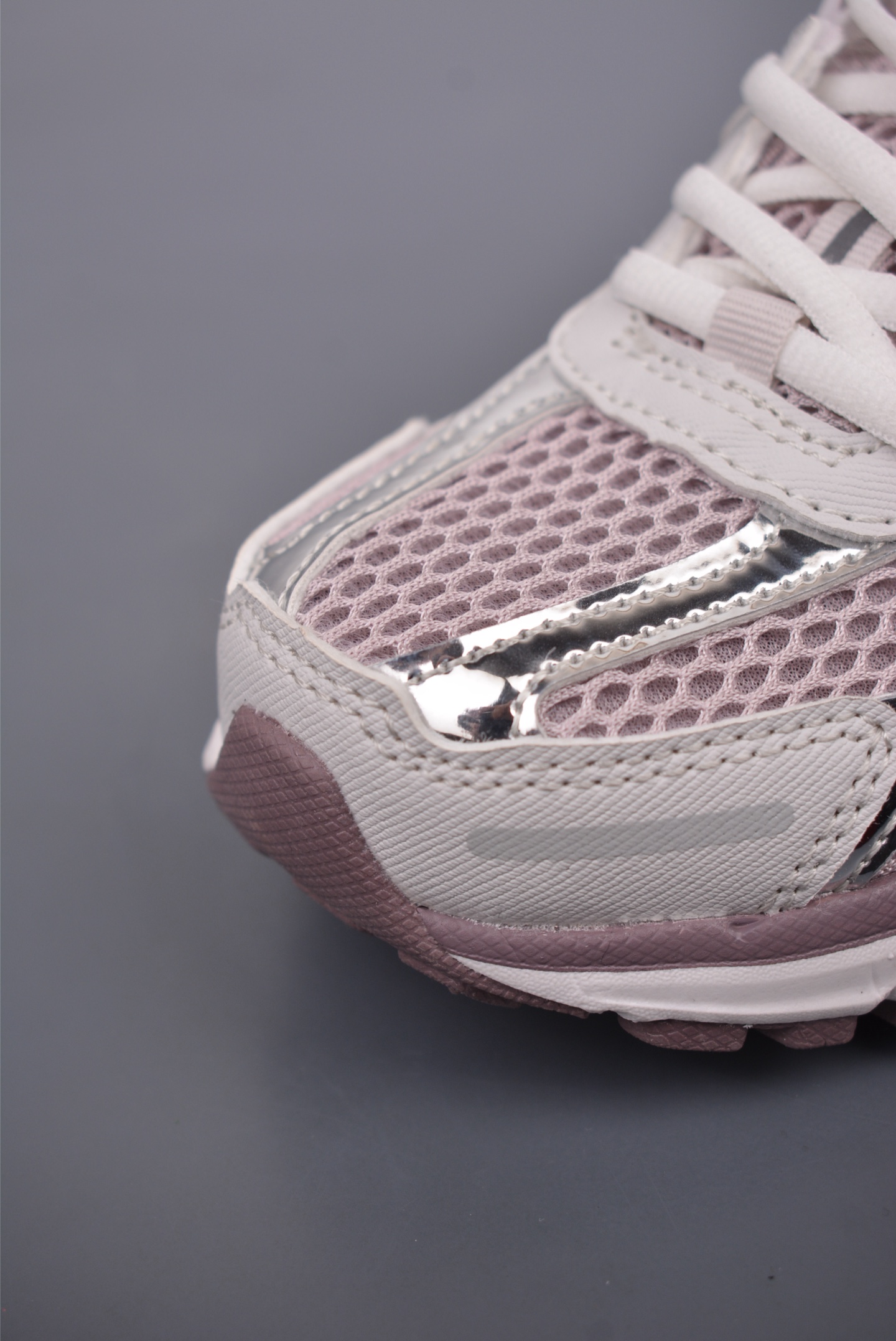 NIKE ZOOM Vomero 5 SP Retro Trend Silver Gray Pink