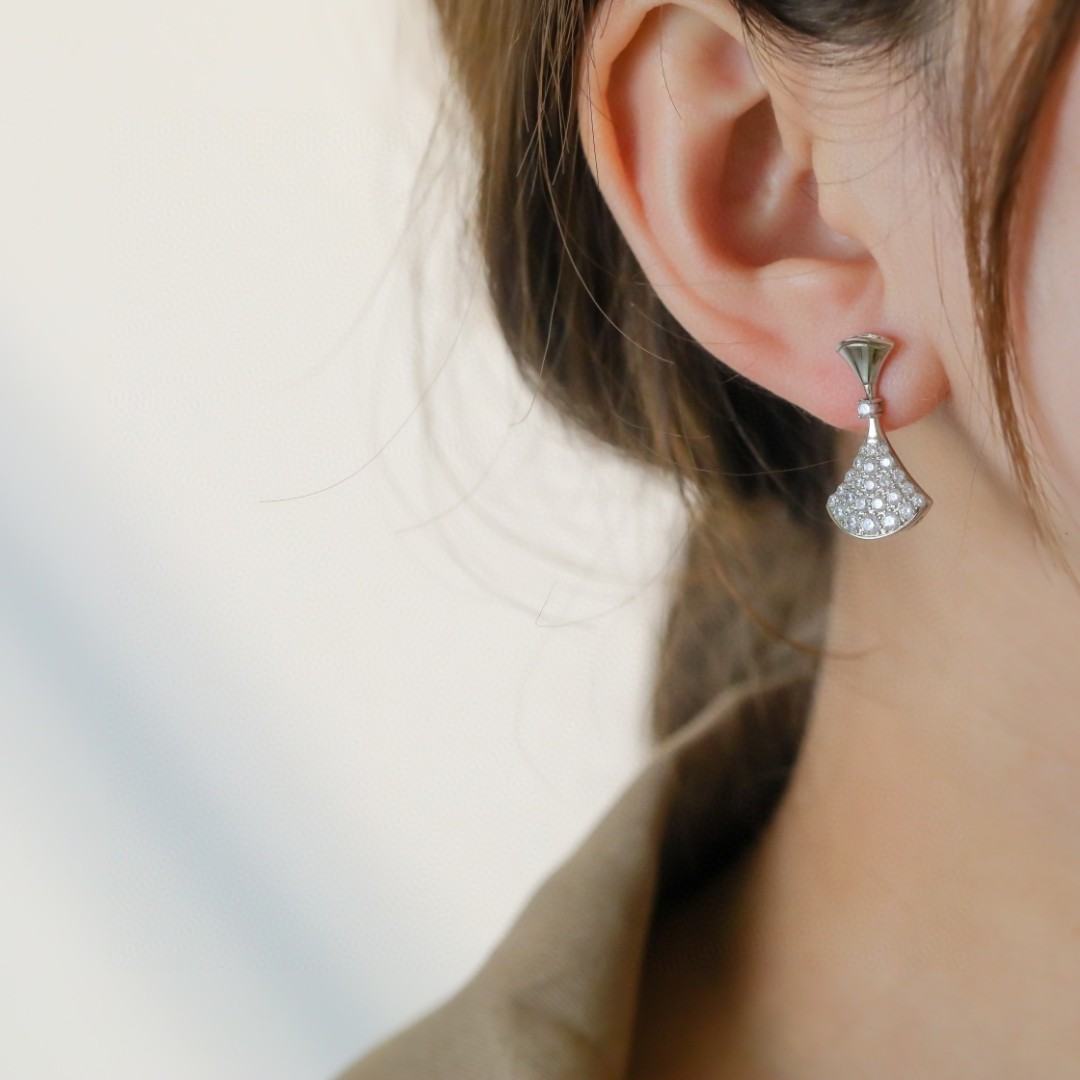 Bulgari full diamond fan-shaped earrings