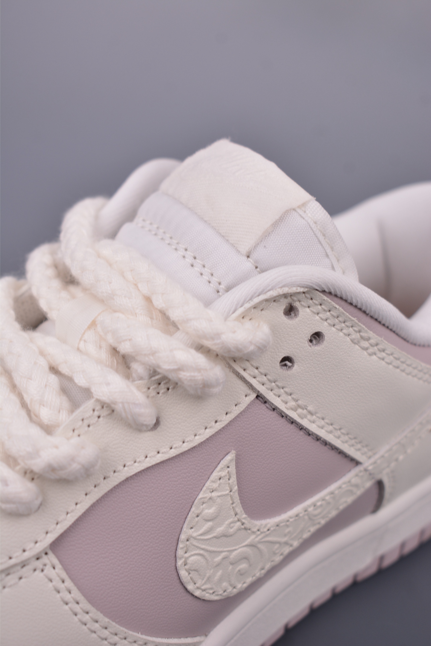 NIKE SB Dunk Low 