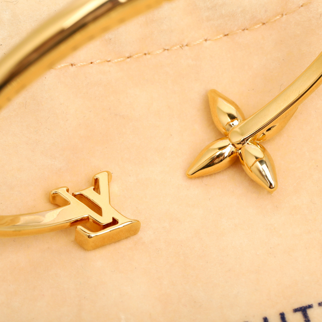 Louis Vuitton Pink Diamond Bracelet
