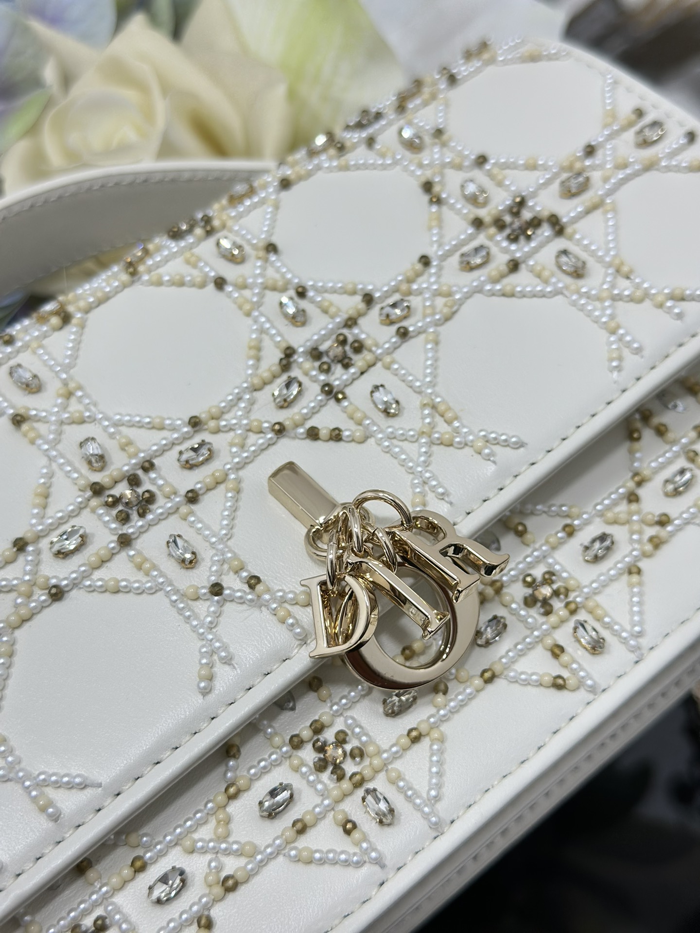 Dior Embroidered Gold Beads Chain Bag M0997