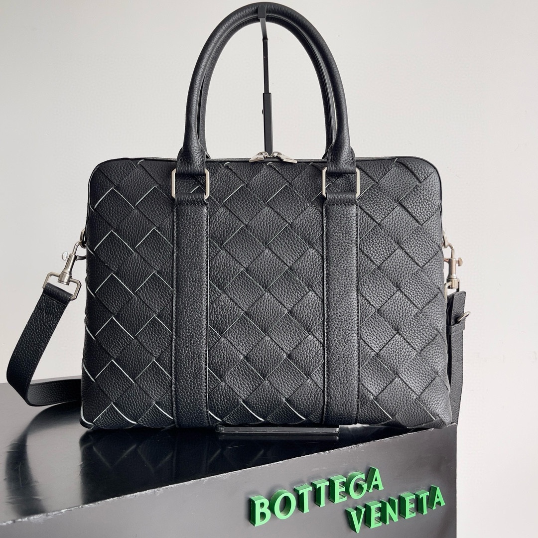 Bottega Veneta Men's Briefcase 799765