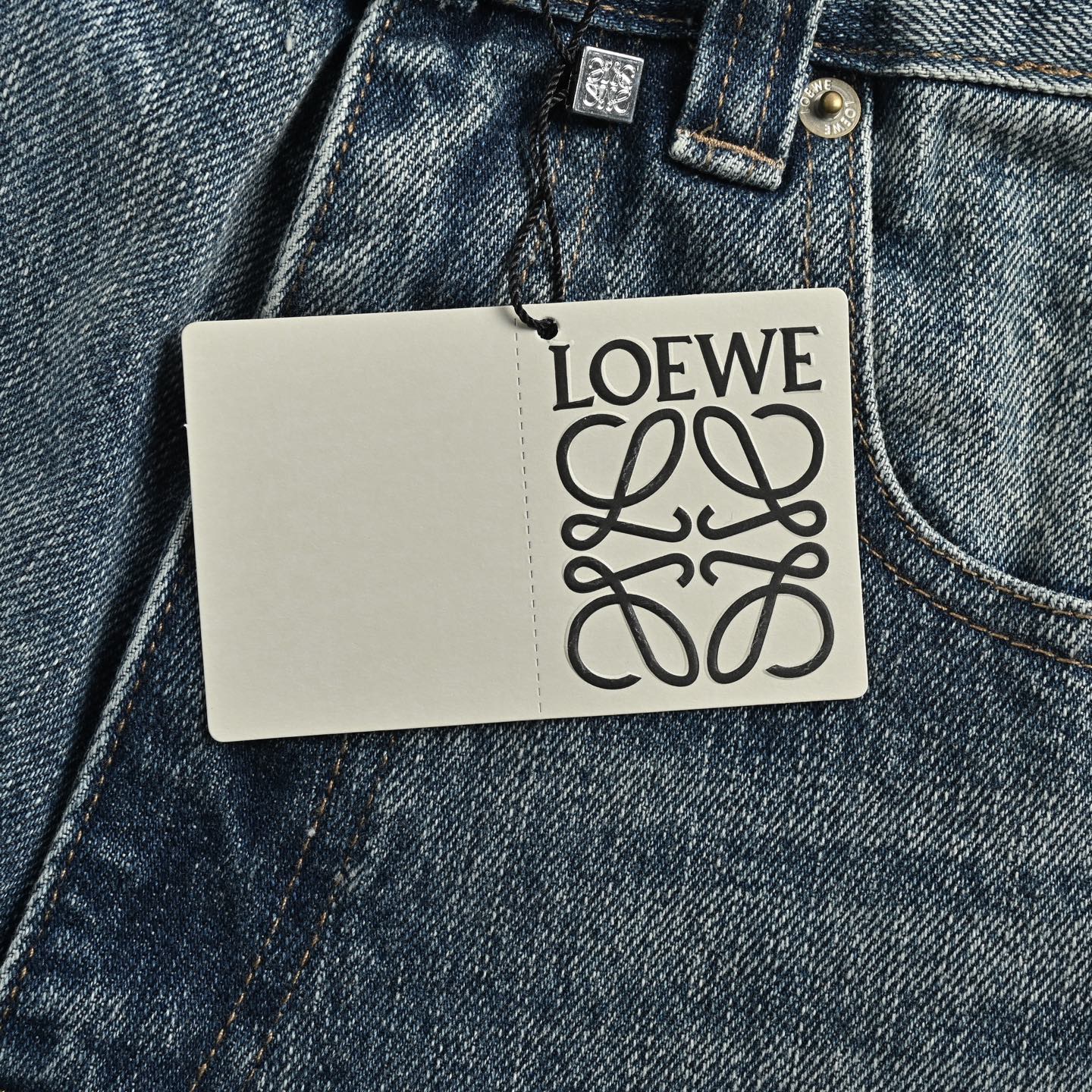 Loewe 25ss solid loose fit scimitar jeans